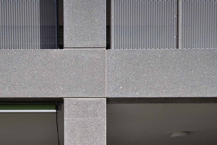 pfarch_Unter_Sidhalde_6_8_10_Detailansicht_Loggia