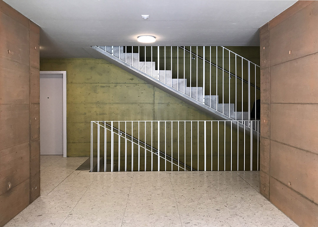 pfarch_Unter_Sidhalden_3_5_Hauseingang